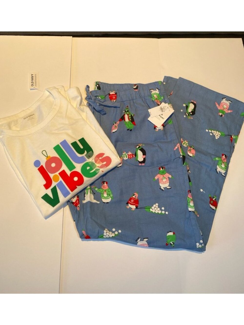 NWT Old Navy Christmas Holiday Winter Flannel “Penguin” Pajama Set-Large 12-14